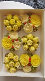 6 x Lemon Cupcakes   Boxed